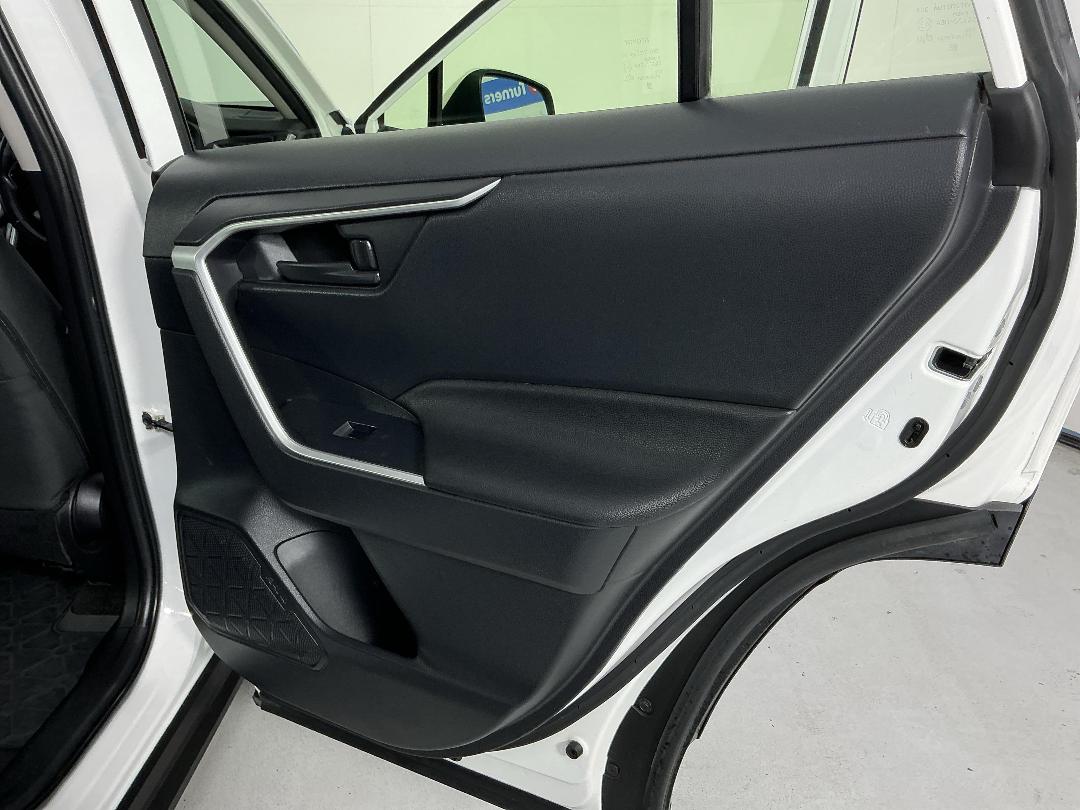 Photo '19' of Toyota Rav4