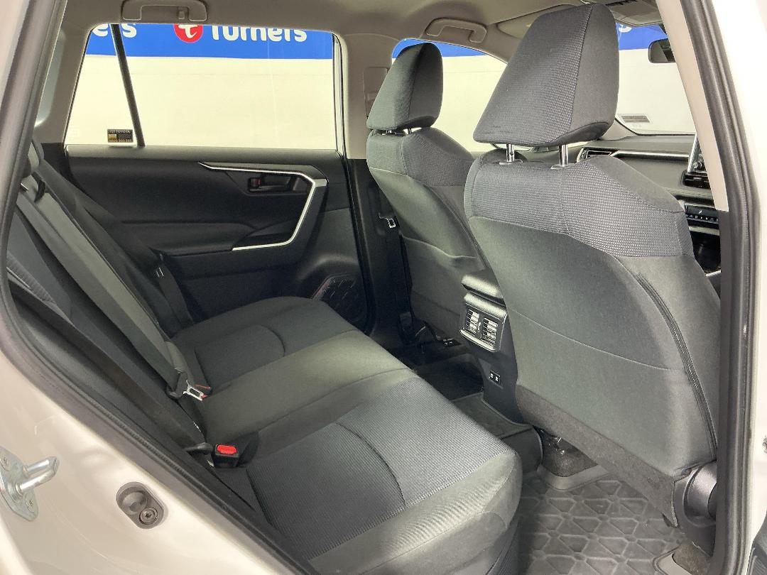 Photo '20' of Toyota Rav4