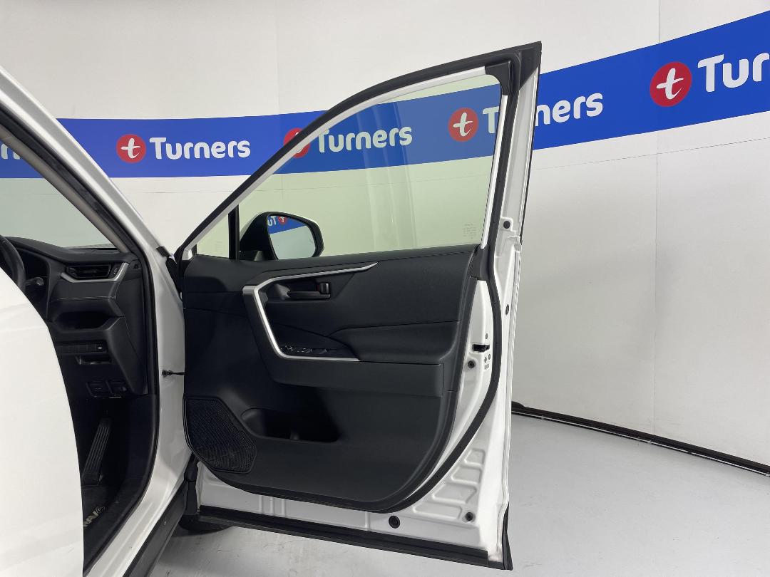 Photo '15' of Toyota Rav4 Photo '15' of Toyota Rav4