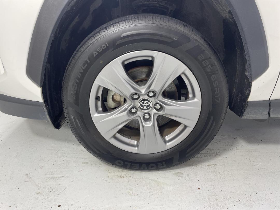 Photo '10' of Toyota Rav4 Photo '10' of Toyota Rav4