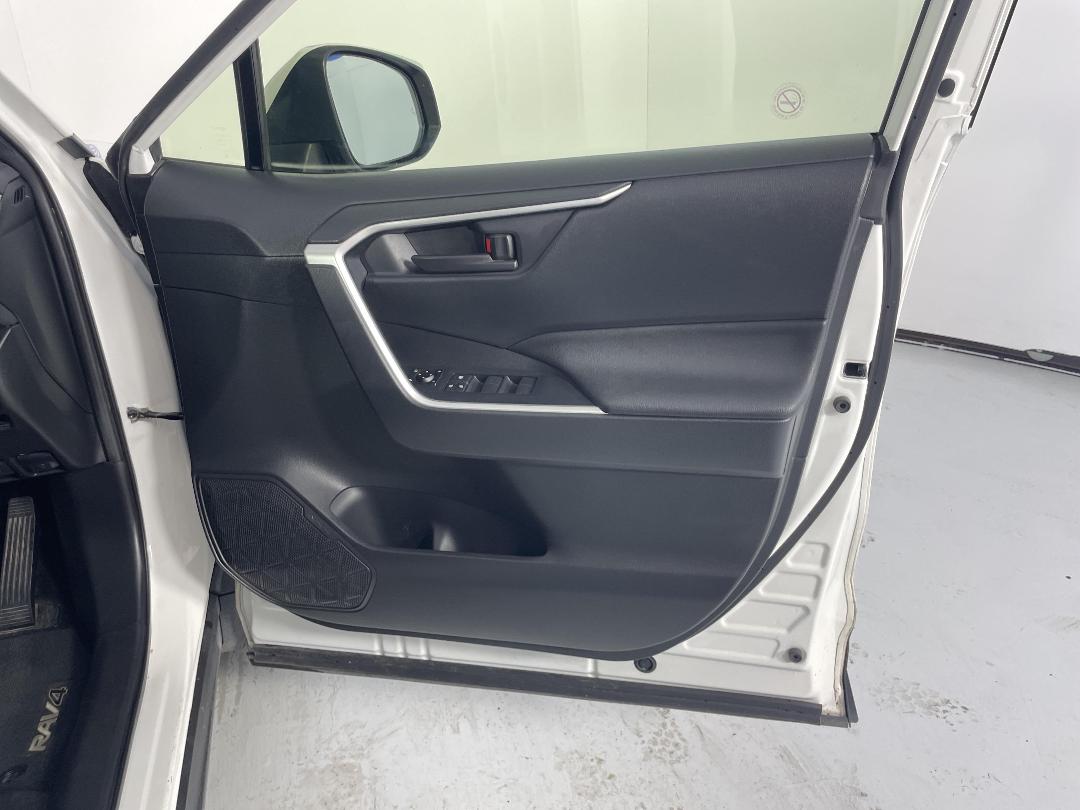 Photo '15' of Toyota Rav4 Photo '15' of Toyota Rav4