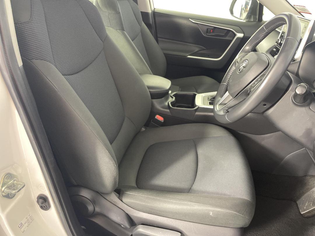 Photo '16' of Toyota Rav4 Photo '16' of Toyota Rav4