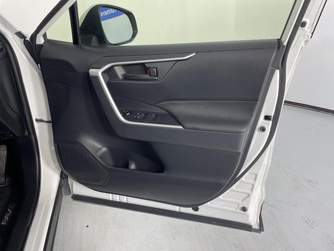 Photo '15' of Toyota Rav4 Photo '15' of Toyota Rav4