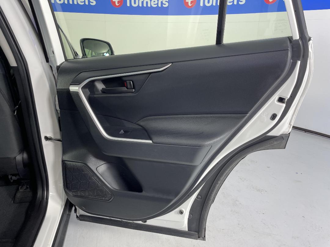 Photo '19' of Toyota Rav4 Photo '19' of Toyota Rav4