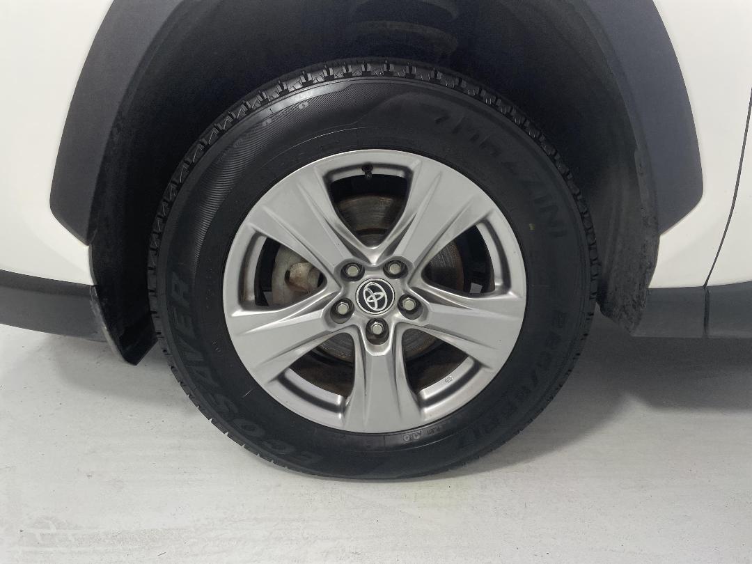 Photo '10' of Toyota Rav4