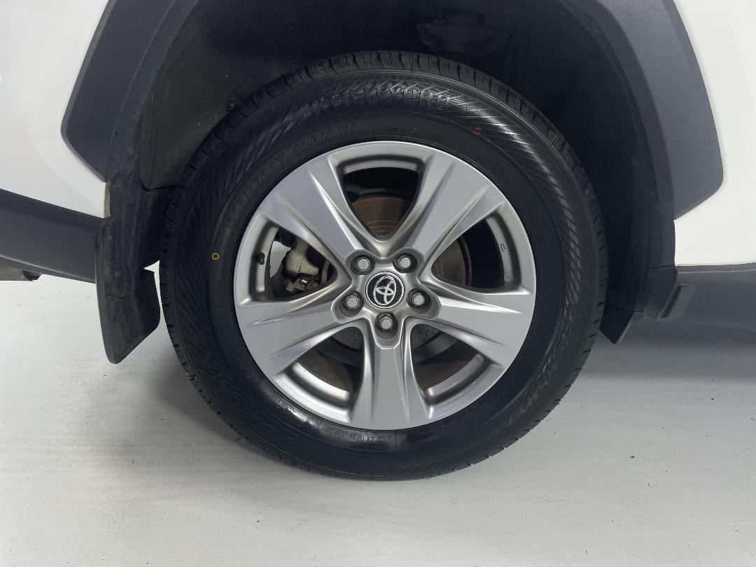 Photo '12' of Toyota Rav4