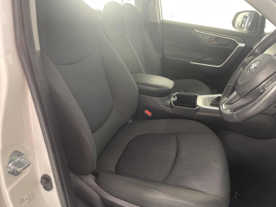 Photo '16' of Toyota Rav4