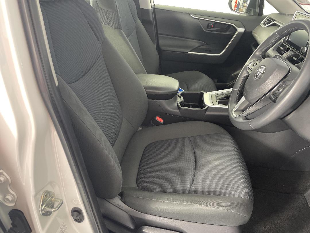 Photo '16' of Toyota Rav4 Photo '16' of Toyota Rav4