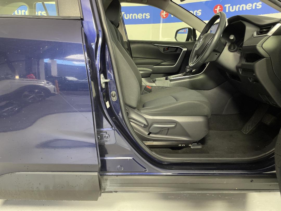 Photo '16' of Toyota Rav4