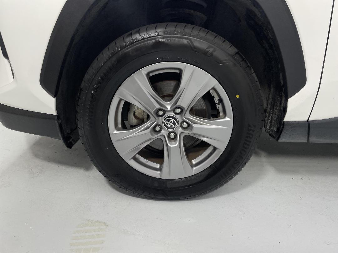 Photo '10' of Toyota Rav4