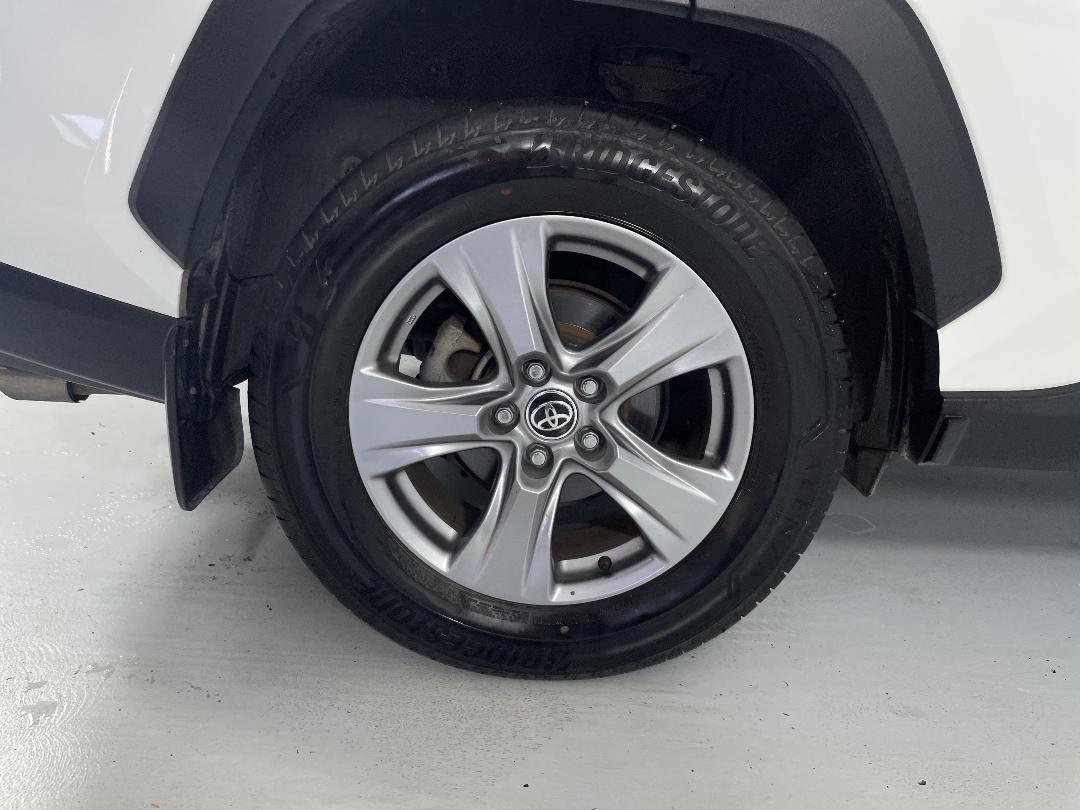 Photo '12' of Toyota Rav4