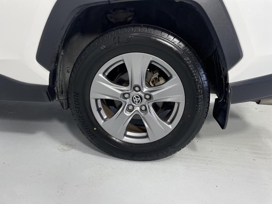 Photo '11' of Toyota Rav4