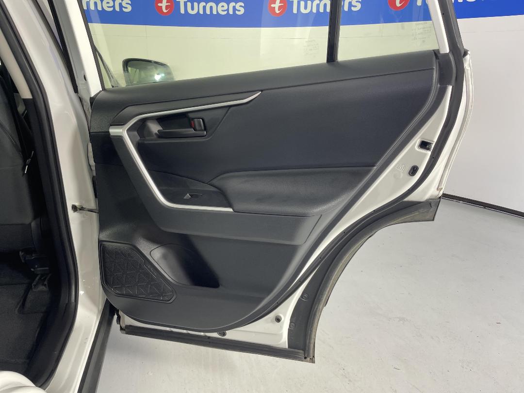 Photo '19' of Toyota Rav4