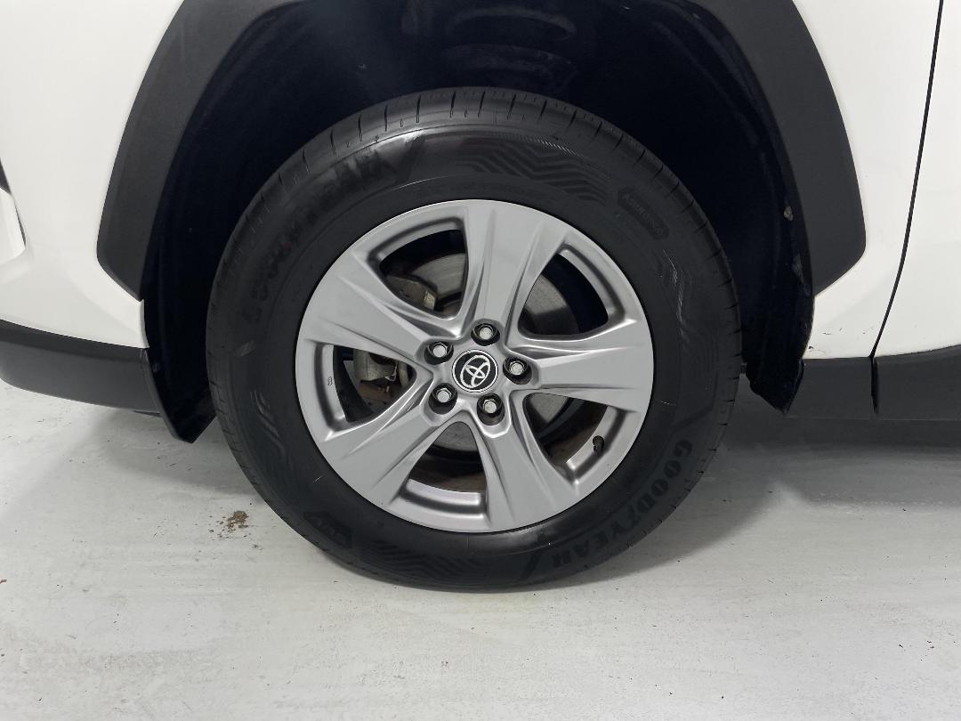 Photo '10' of Toyota Rav4