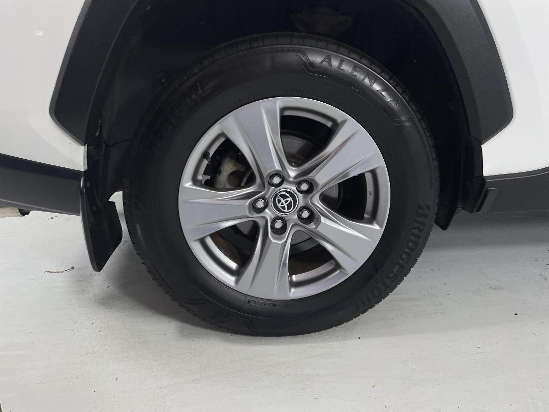 Photo '12' of Toyota Rav4