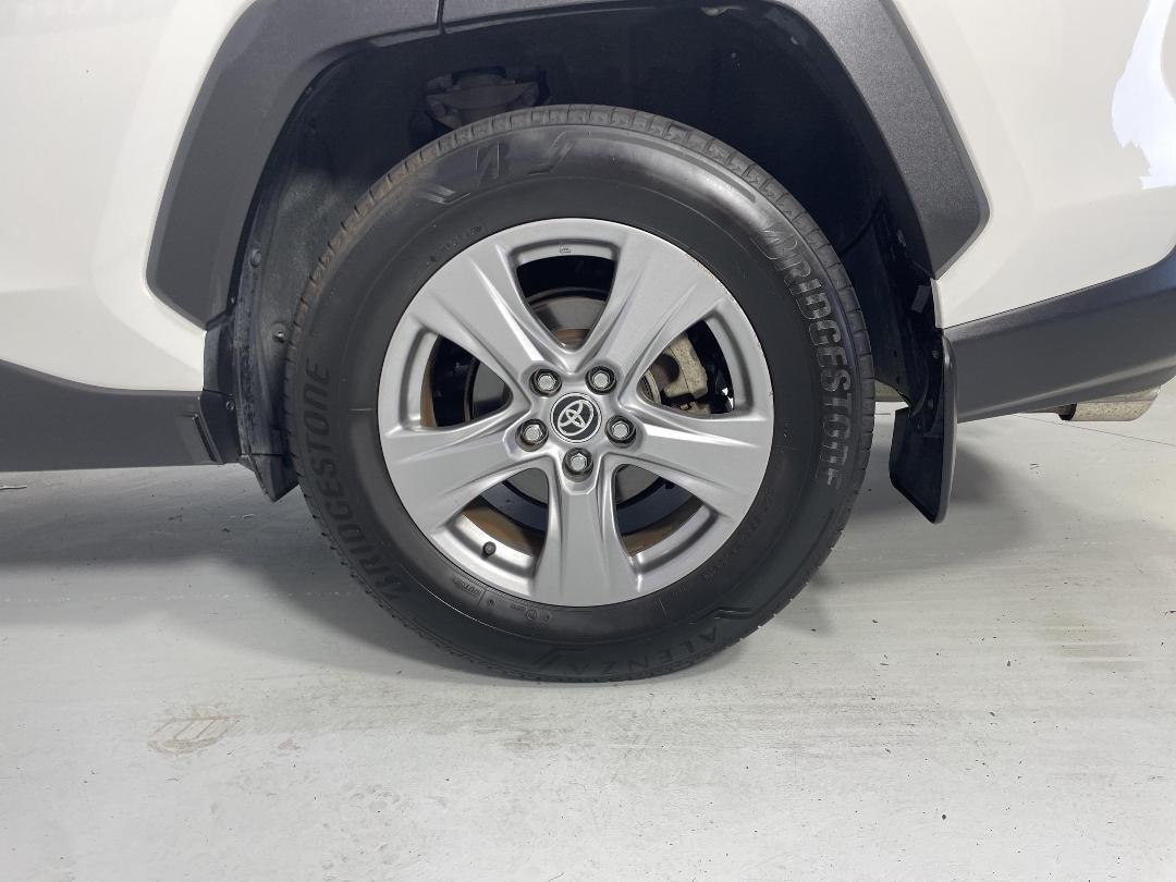 Photo '11' of Toyota Rav4