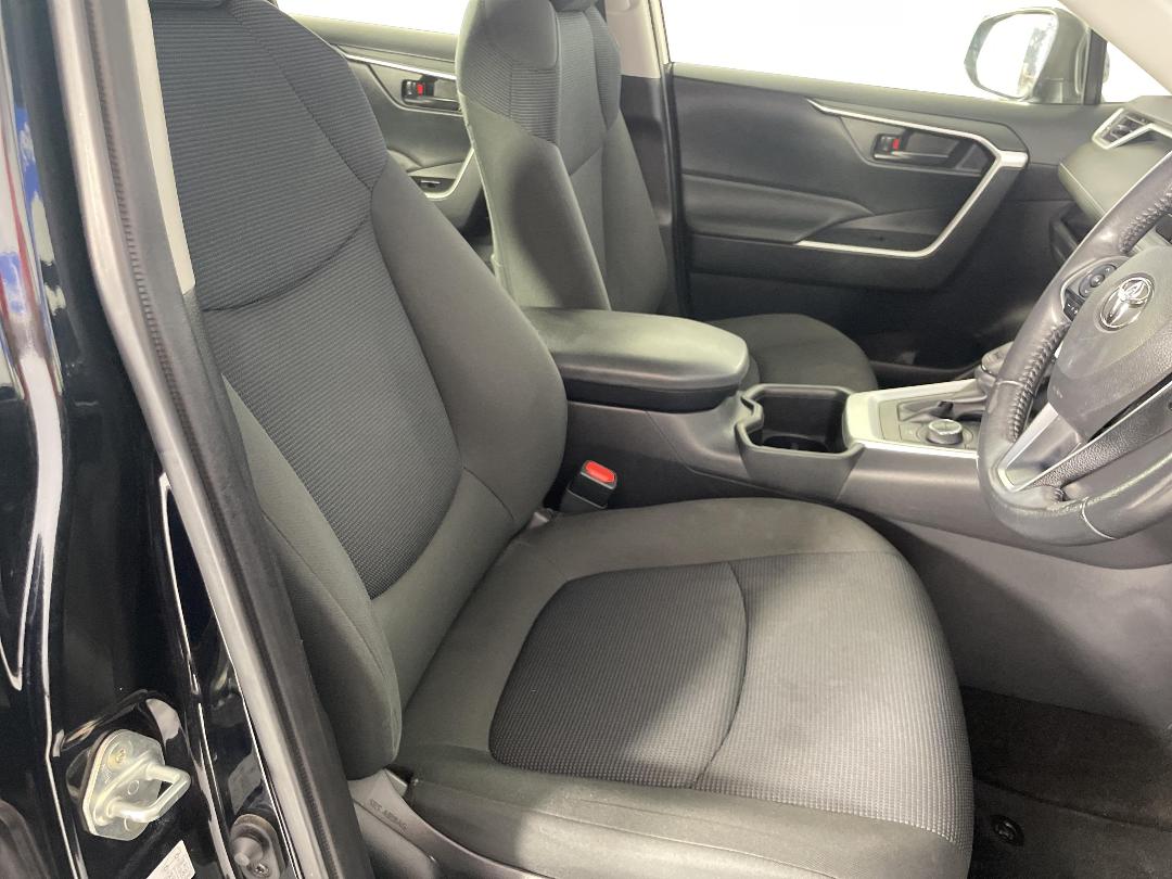 Photo '16' of Toyota Rav4 Photo '16' of Toyota Rav4