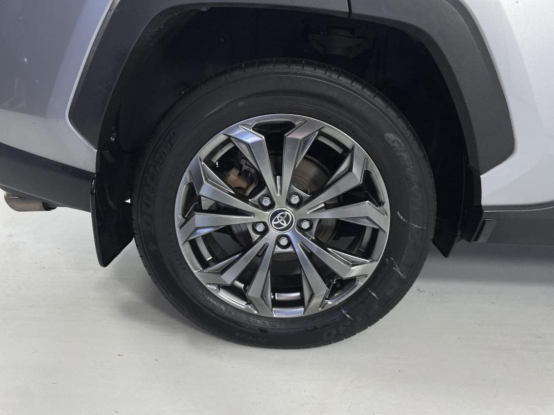 Photo '12' of Toyota Rav4