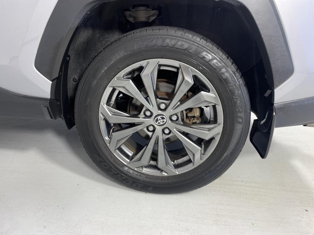 Photo '11' of Toyota Rav4