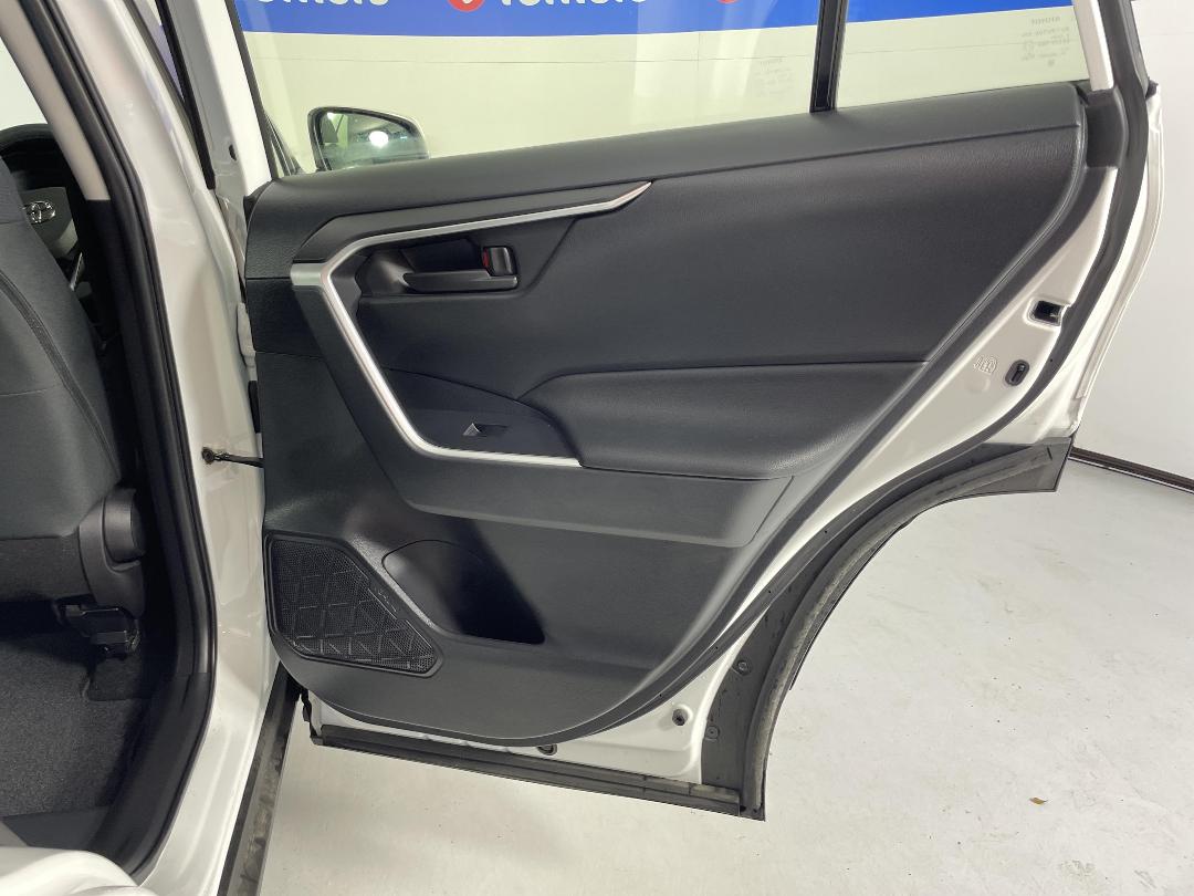 Photo '19' of Toyota Rav4 Photo '19' of Toyota Rav4