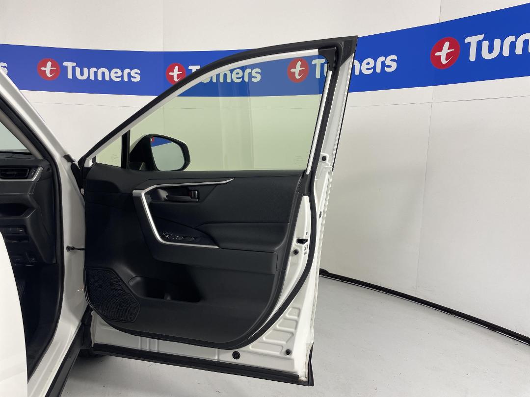 Photo '15' of Toyota Rav4