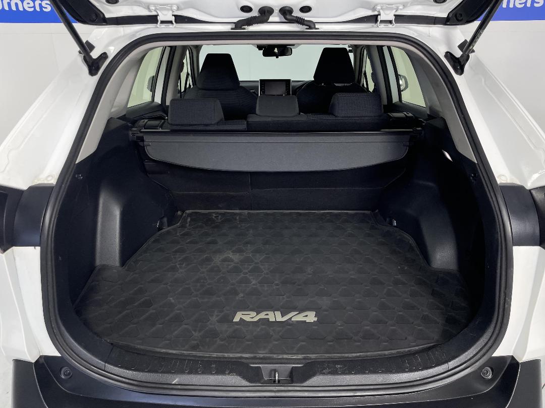 Photo '14' of Toyota Rav4