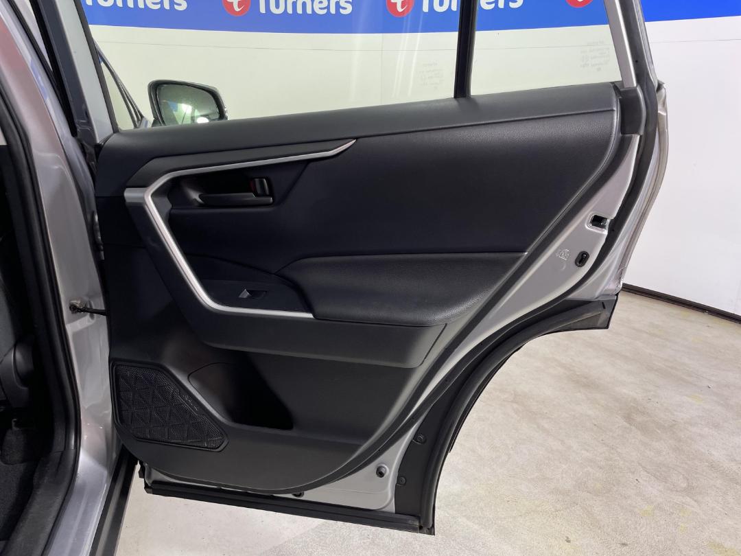 Photo '19' of Toyota Rav4 Photo '19' of Toyota Rav4