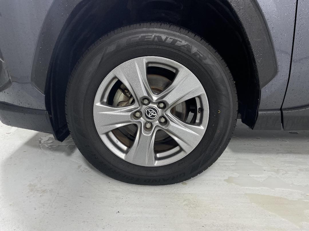 Photo '10' of Toyota Rav4