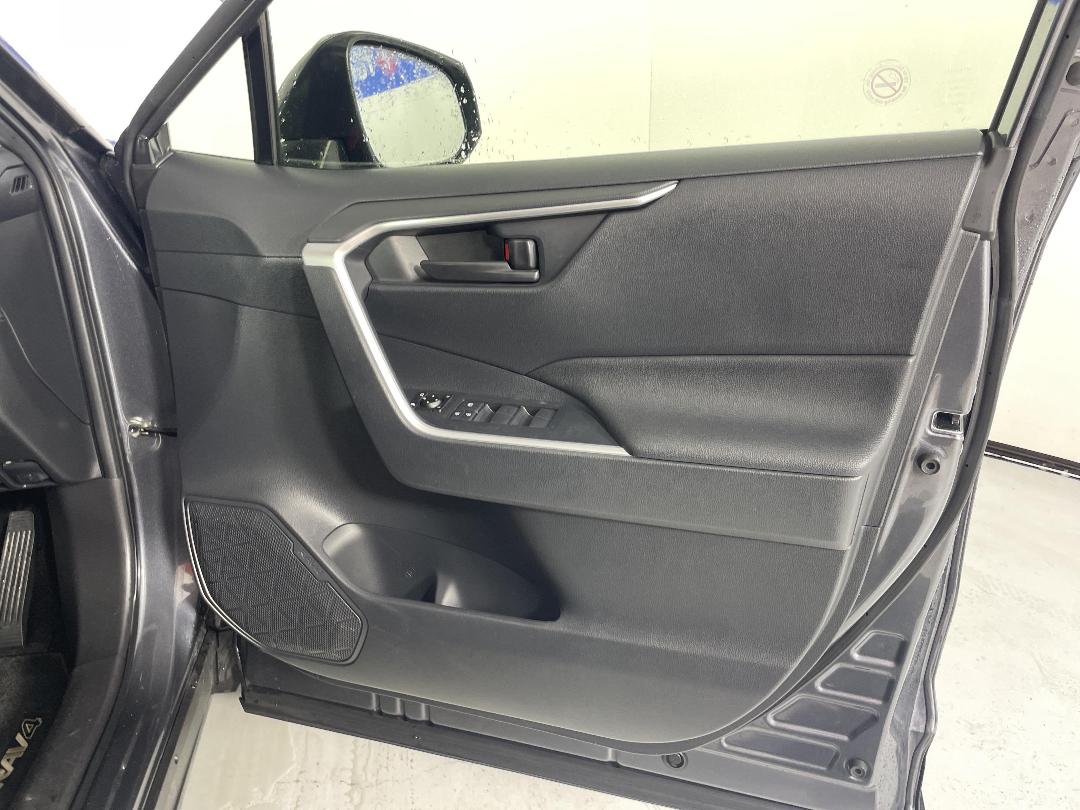 Photo '15' of Toyota Rav4