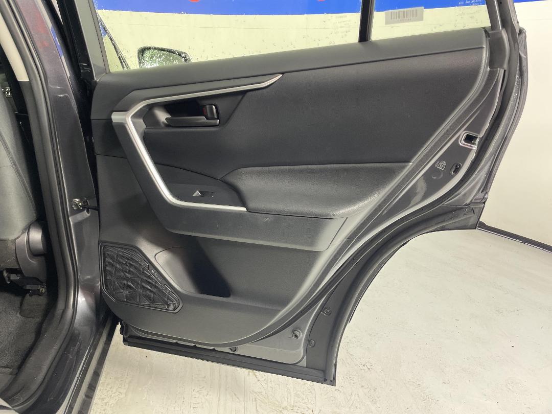 Photo '19' of Toyota Rav4