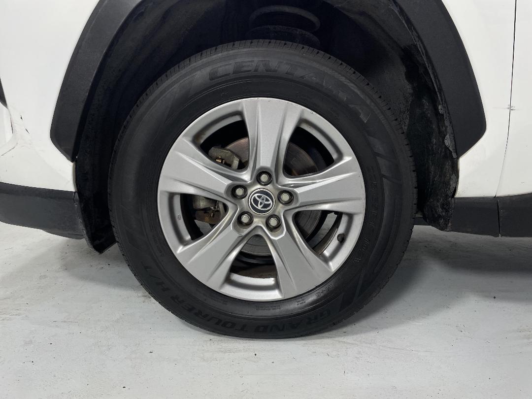 Photo '10' of Toyota Rav4