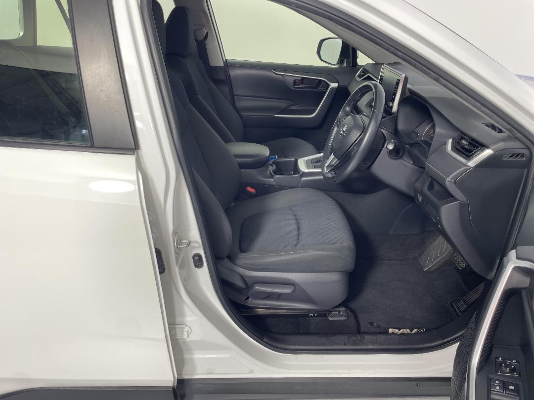 Photo '16' of Toyota Rav4