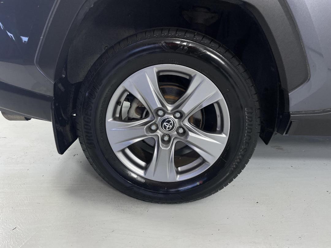 Photo '12' of Toyota Rav4