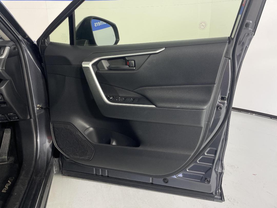 Photo '15' of Toyota Rav4