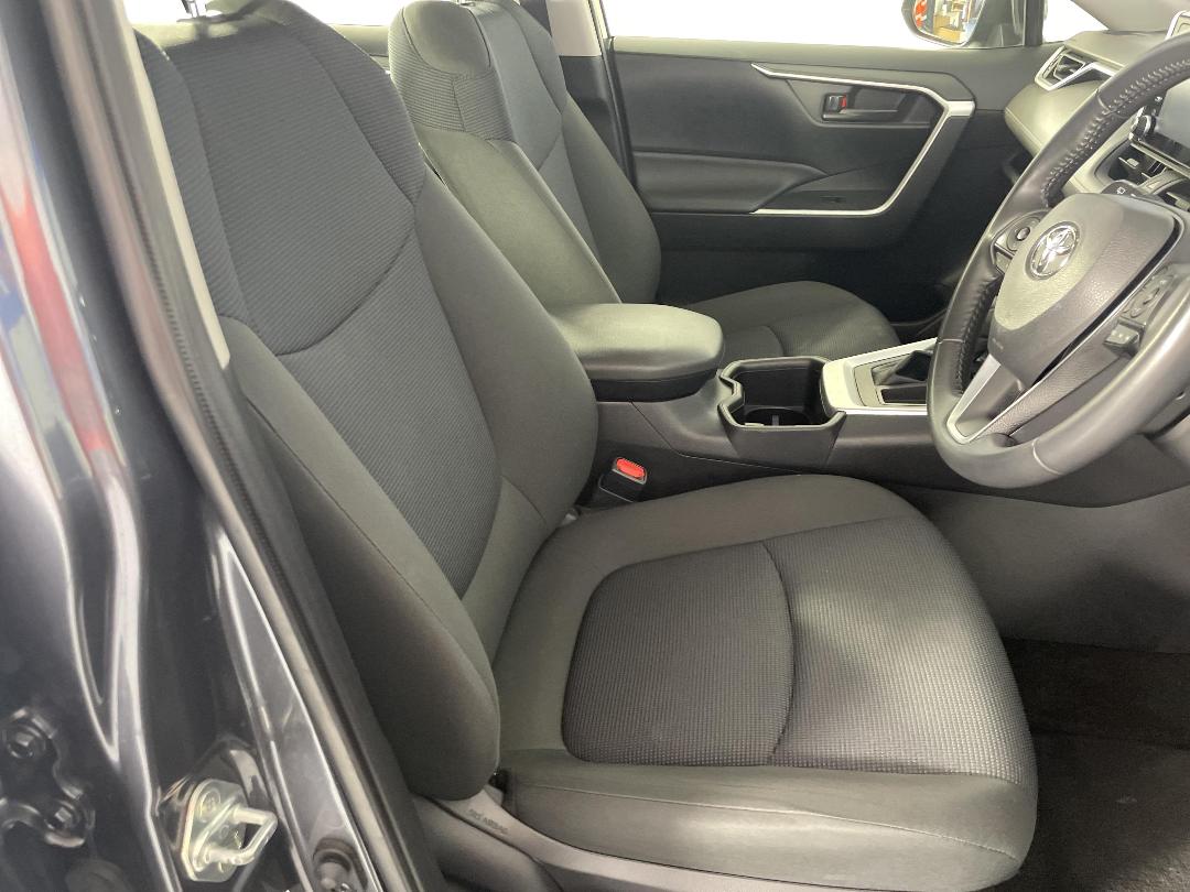 Photo '16' of Toyota Rav4