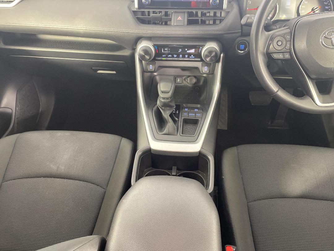 Photo '18' of Toyota Rav4