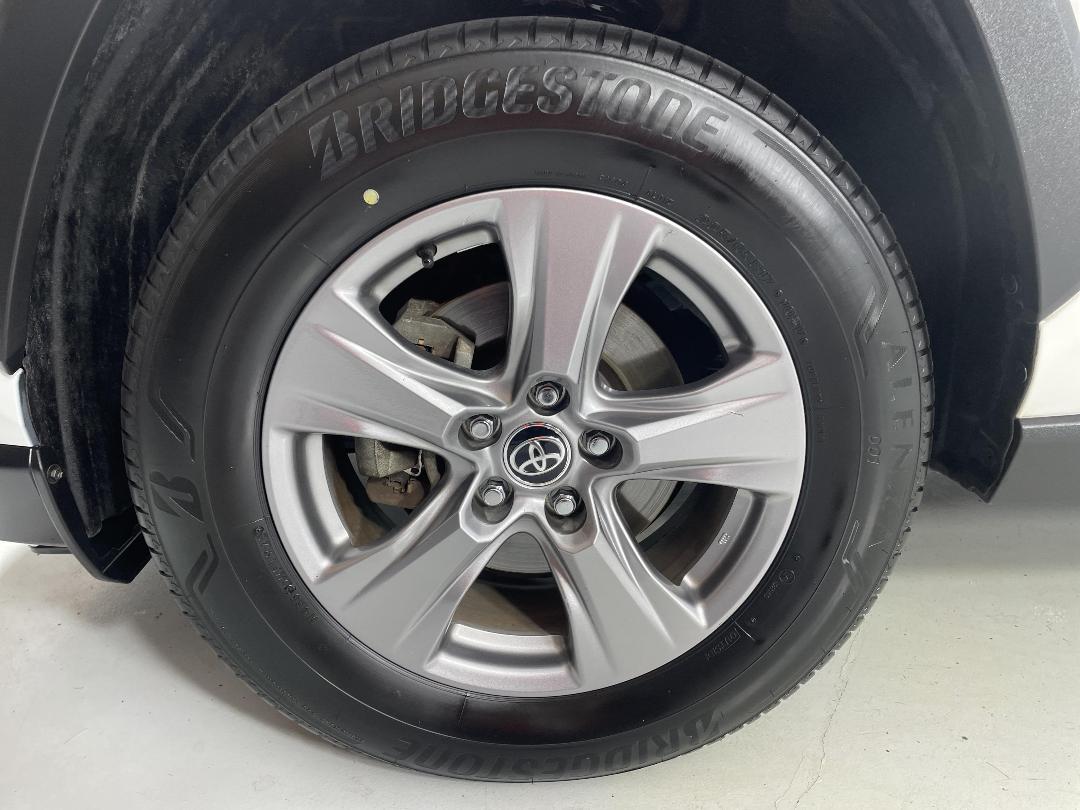 Photo '10' of Toyota Rav4 Photo '10' of Toyota Rav4