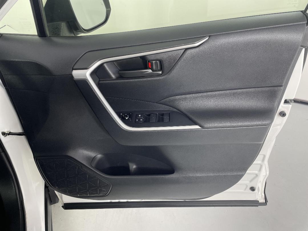 Photo '15' of Toyota Rav4 Photo '15' of Toyota Rav4