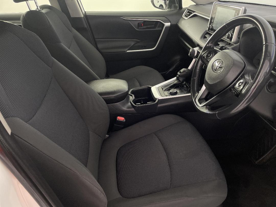 Photo '16' of Toyota Rav4 Photo '16' of Toyota Rav4