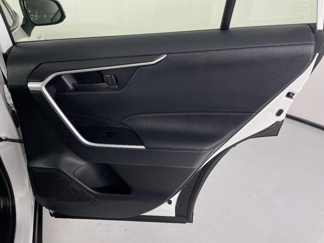 Photo '19' of Toyota Rav4 Photo '19' of Toyota Rav4