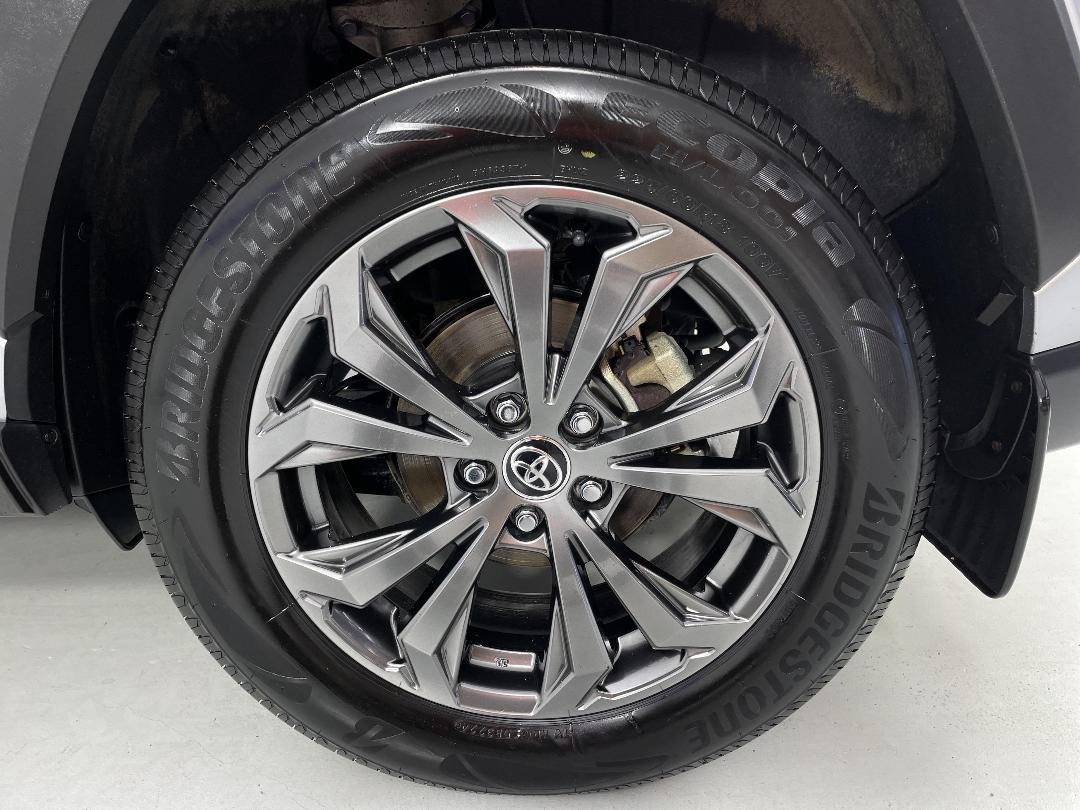 Photo '11' of Toyota Rav4