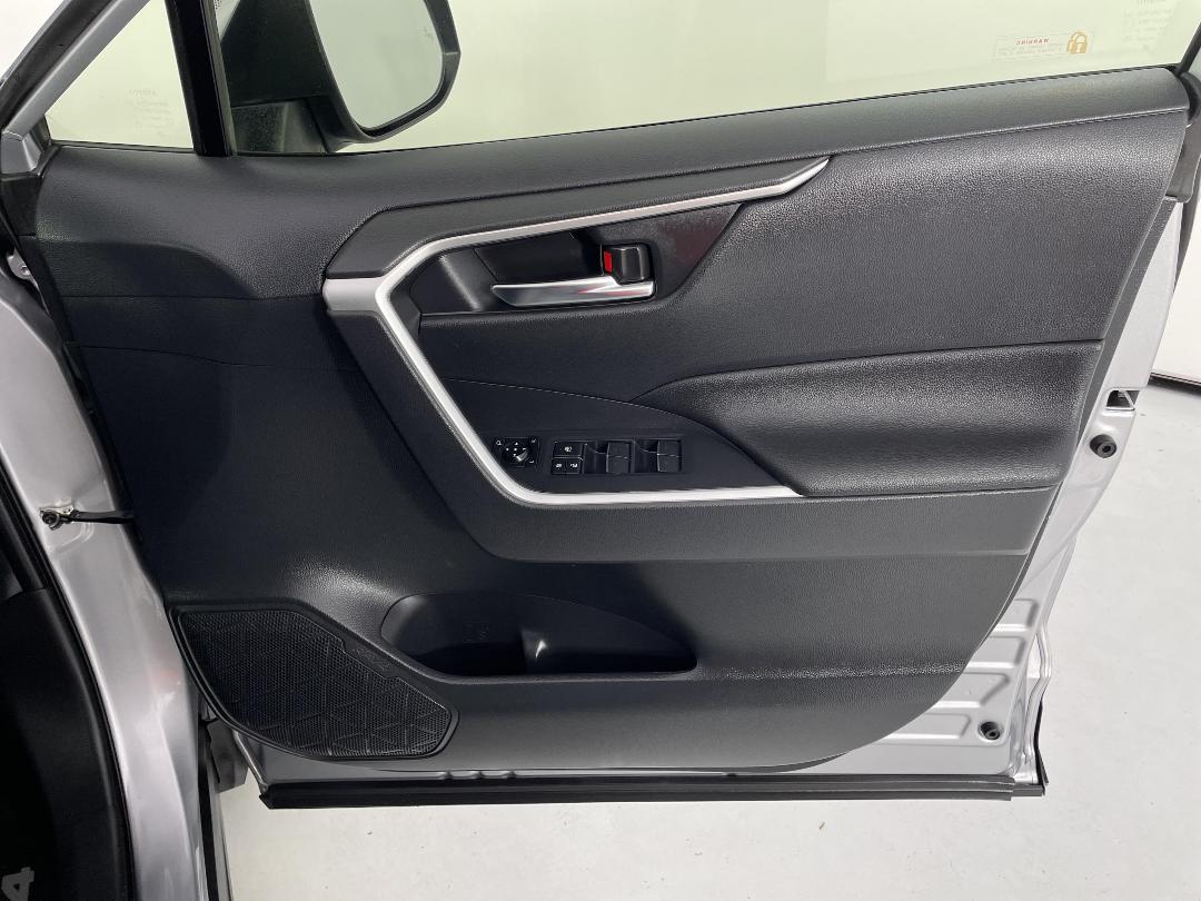 Photo '15' of Toyota Rav4