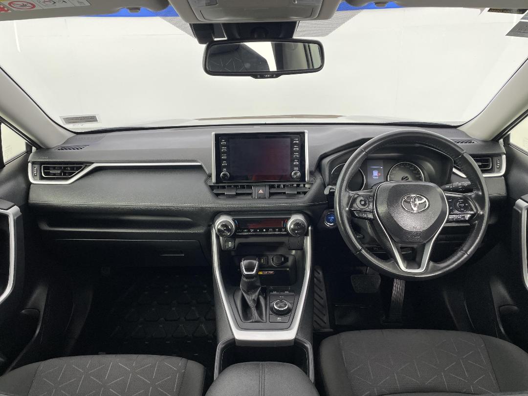 Photo '17' of Toyota Rav4