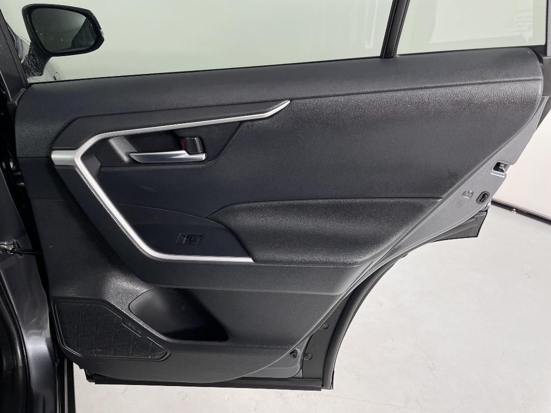 Photo '19' of Toyota Rav4