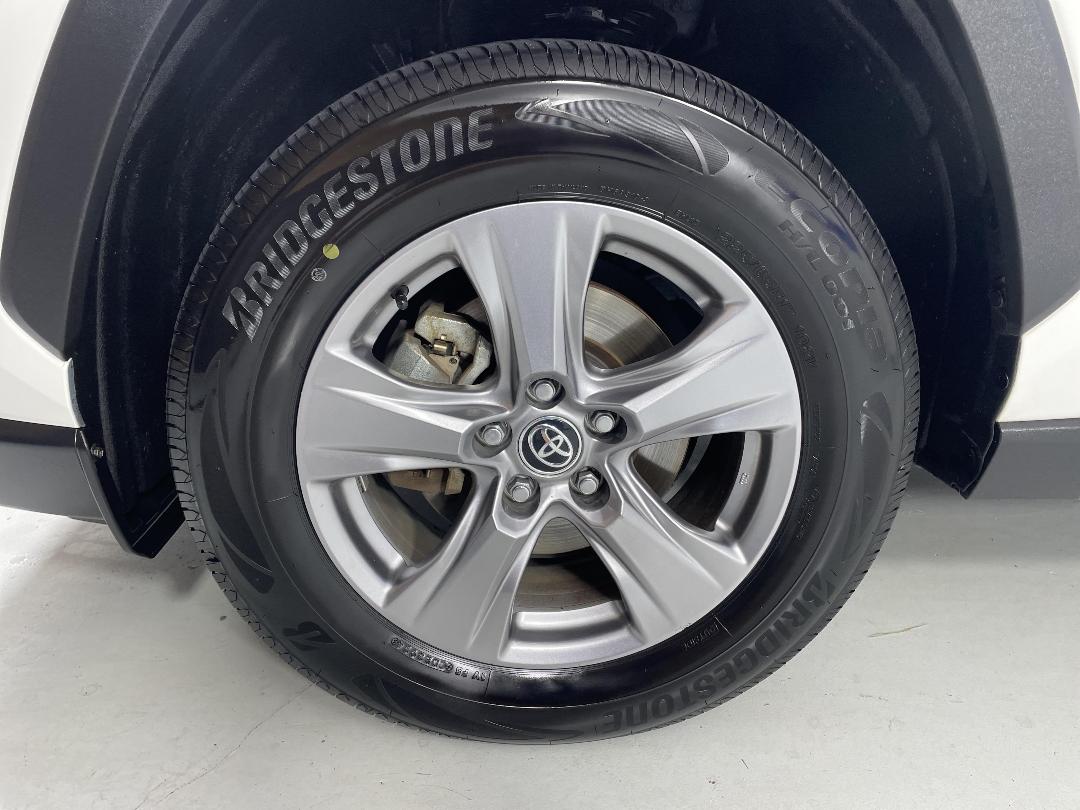 Photo '10' of Toyota Rav4