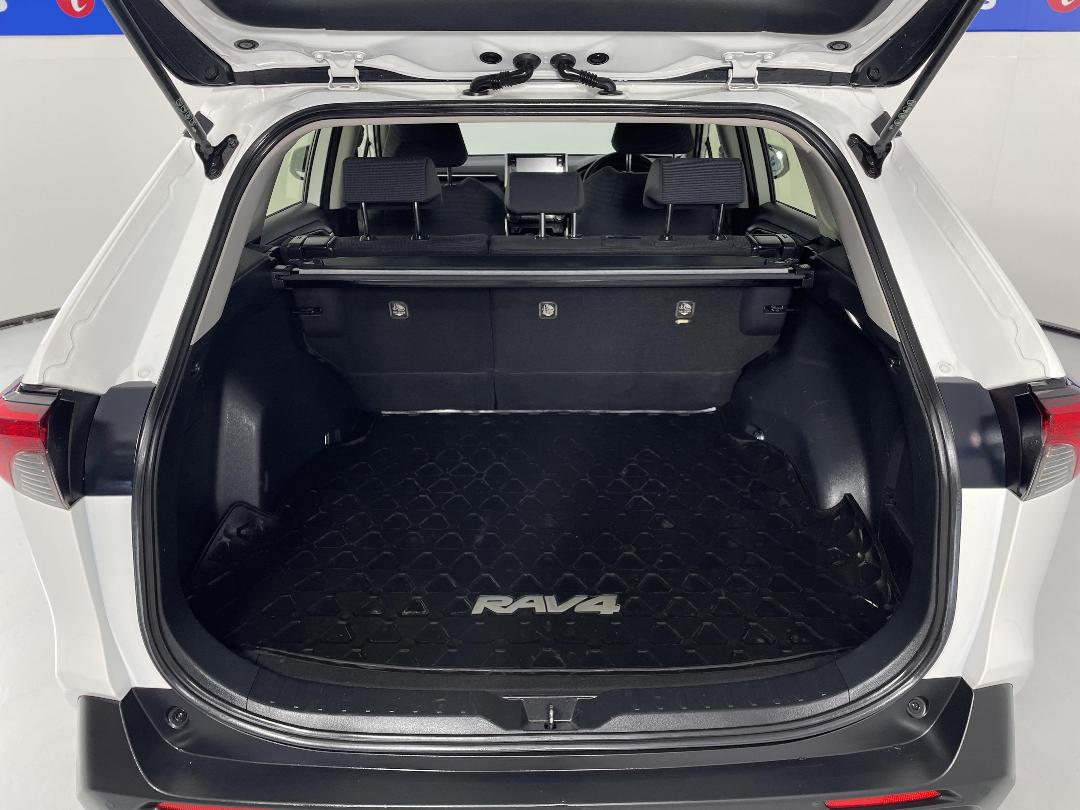 Photo '14' of Toyota Rav4