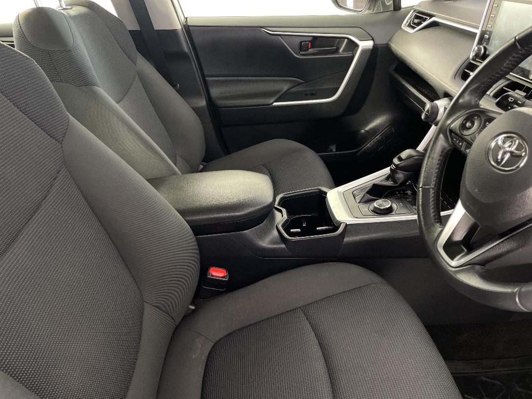 Photo '16' of Toyota Rav4