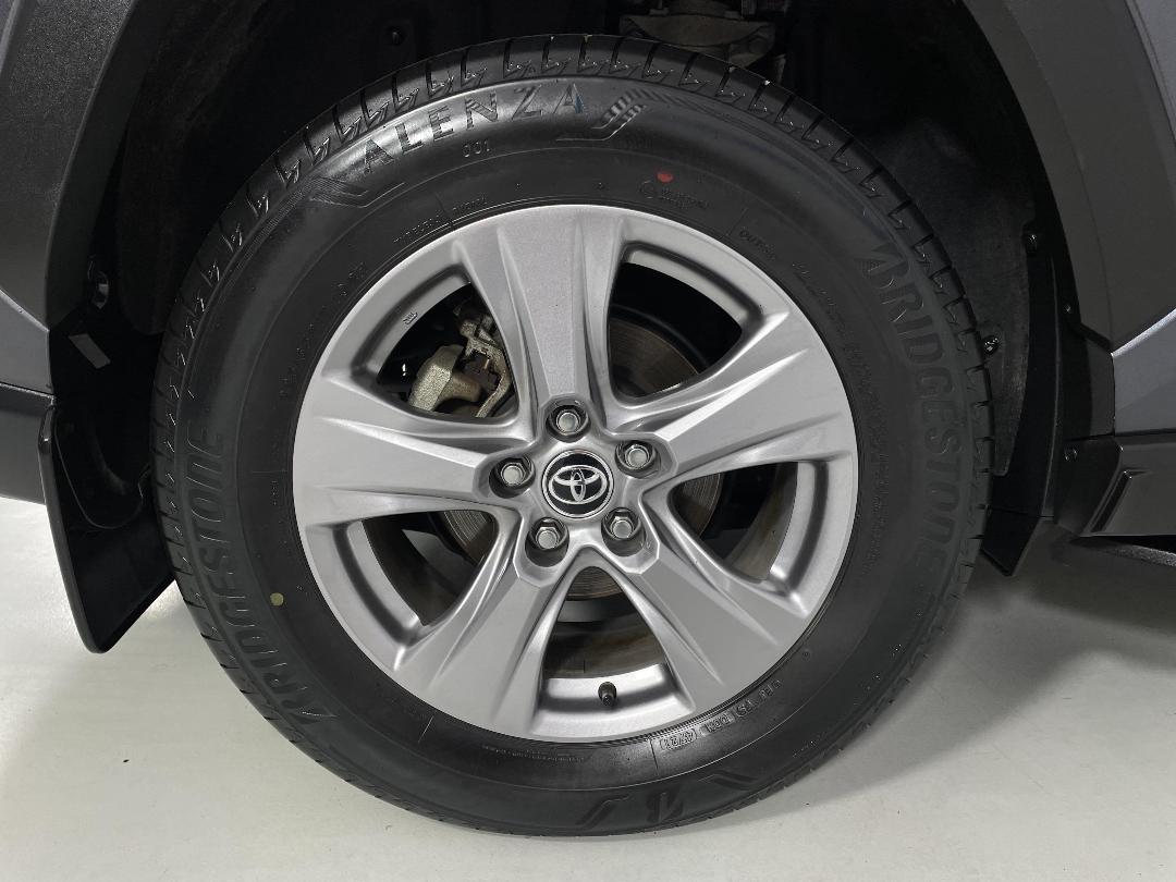 Photo '12' of Toyota Rav4