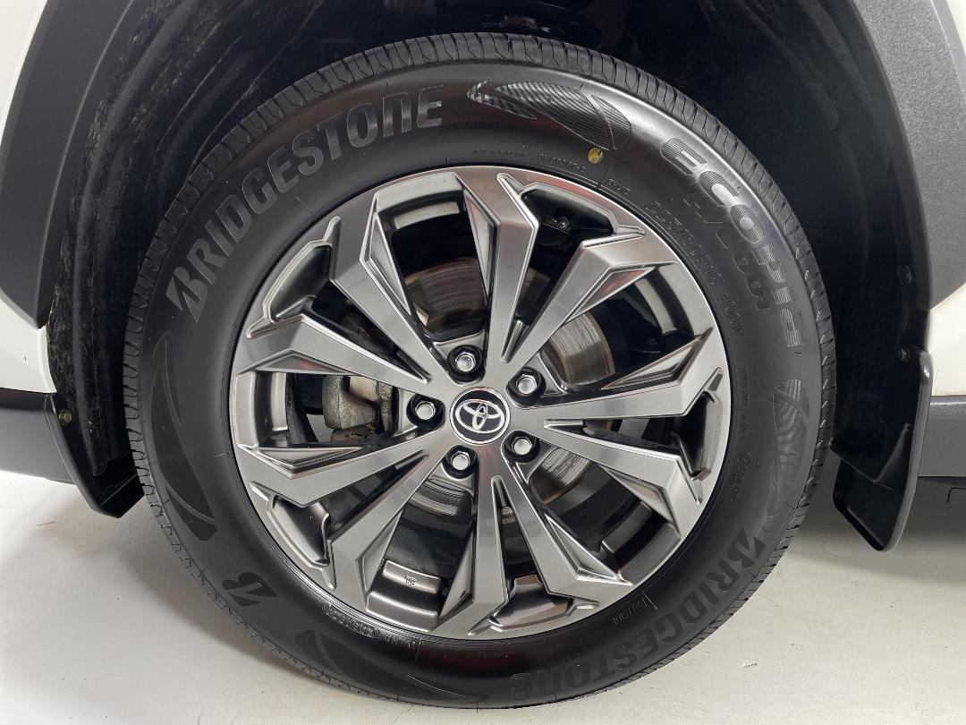 Photo '10' of Toyota Rav4