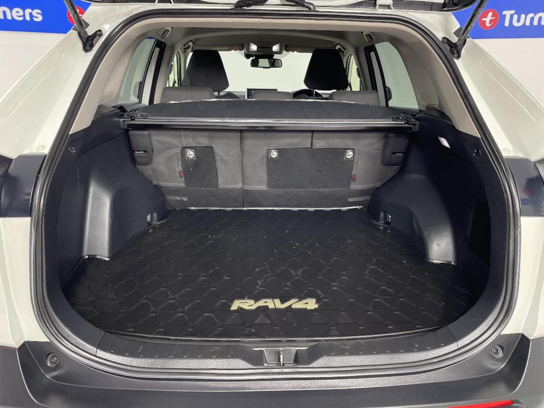 Photo '14' of Toyota Rav4